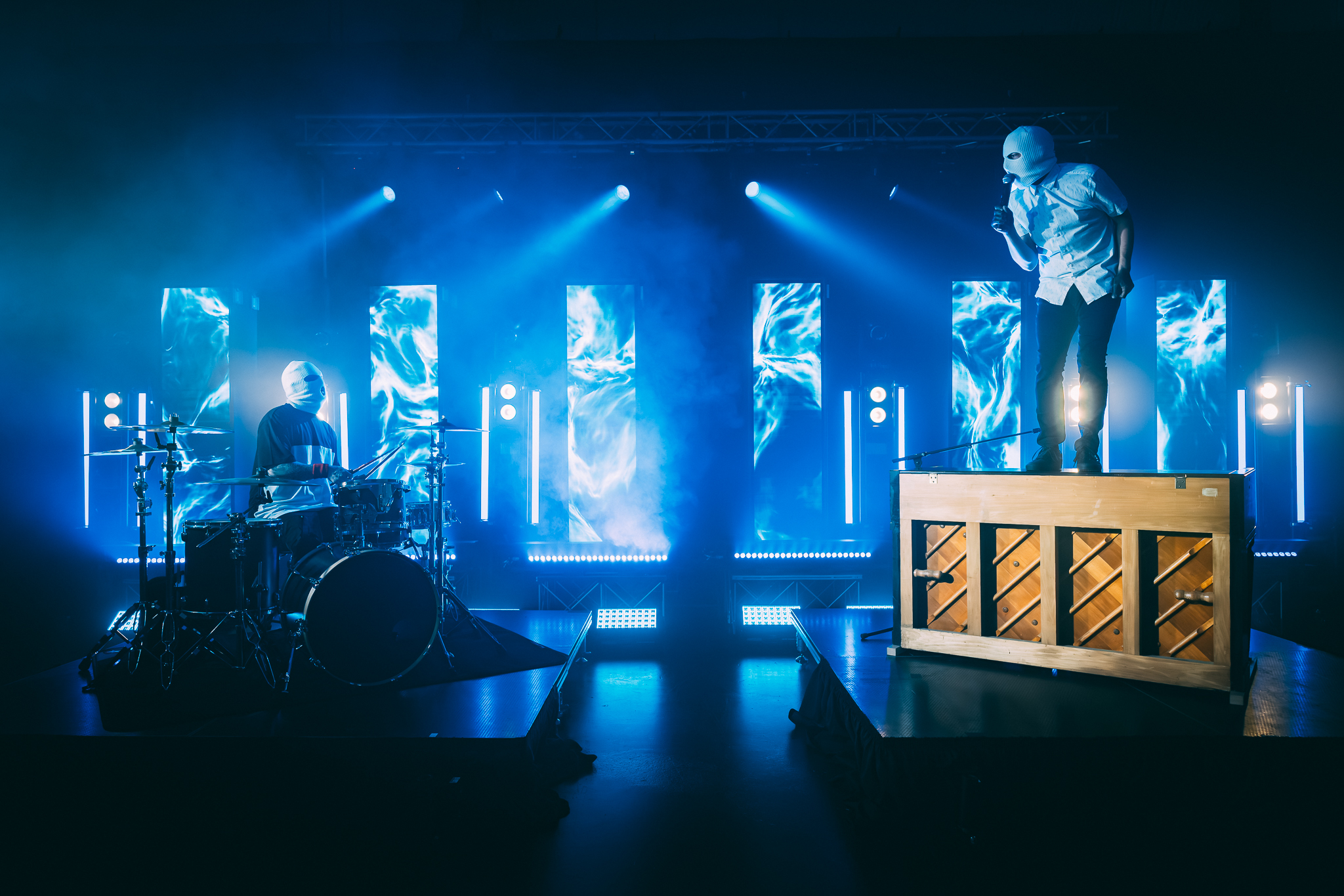 BLURRYFACE-LiveShots-WhiteSkiMask-19