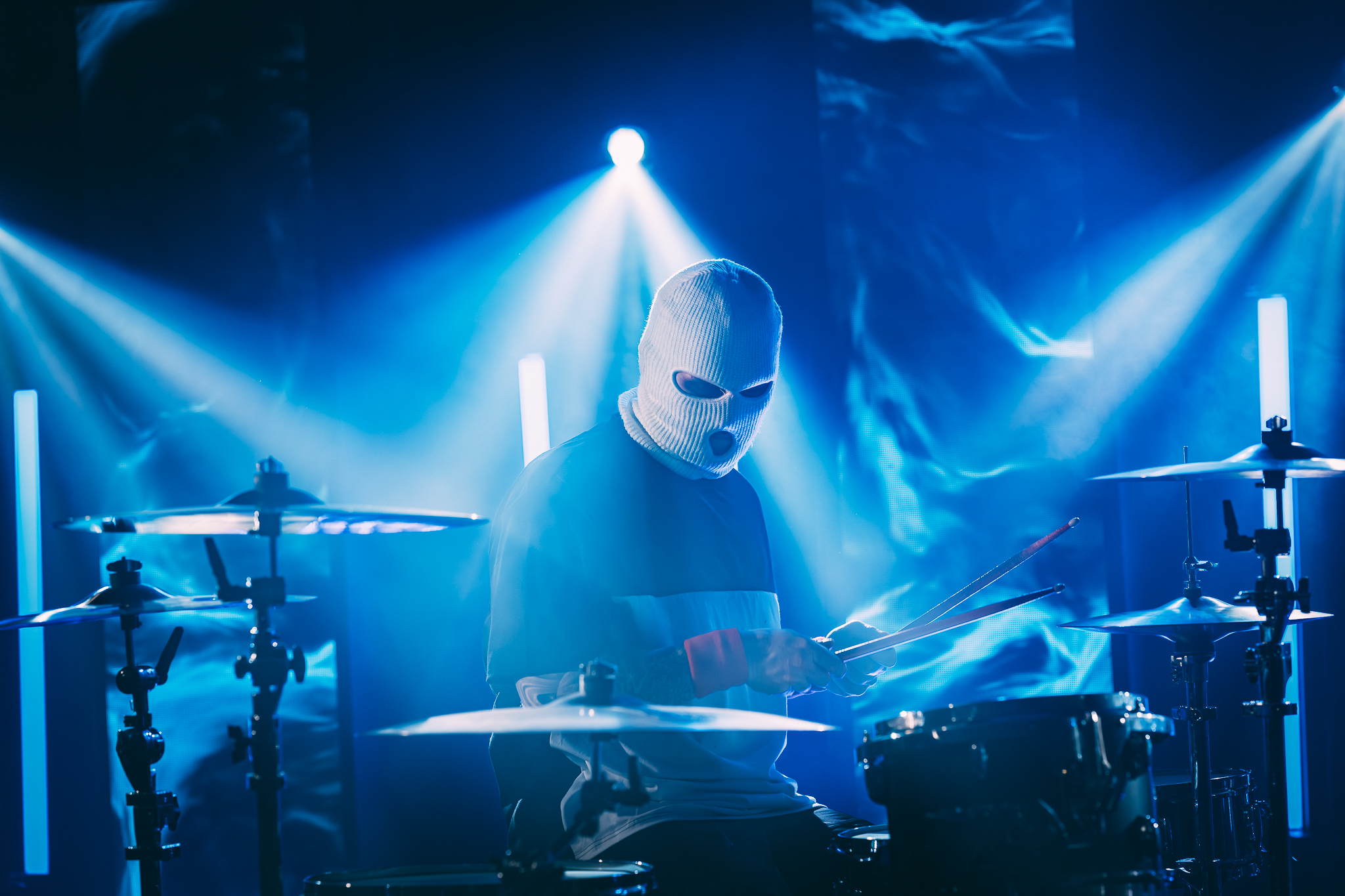 BLURRYFACE-LiveShots-WhiteSkiMask-47