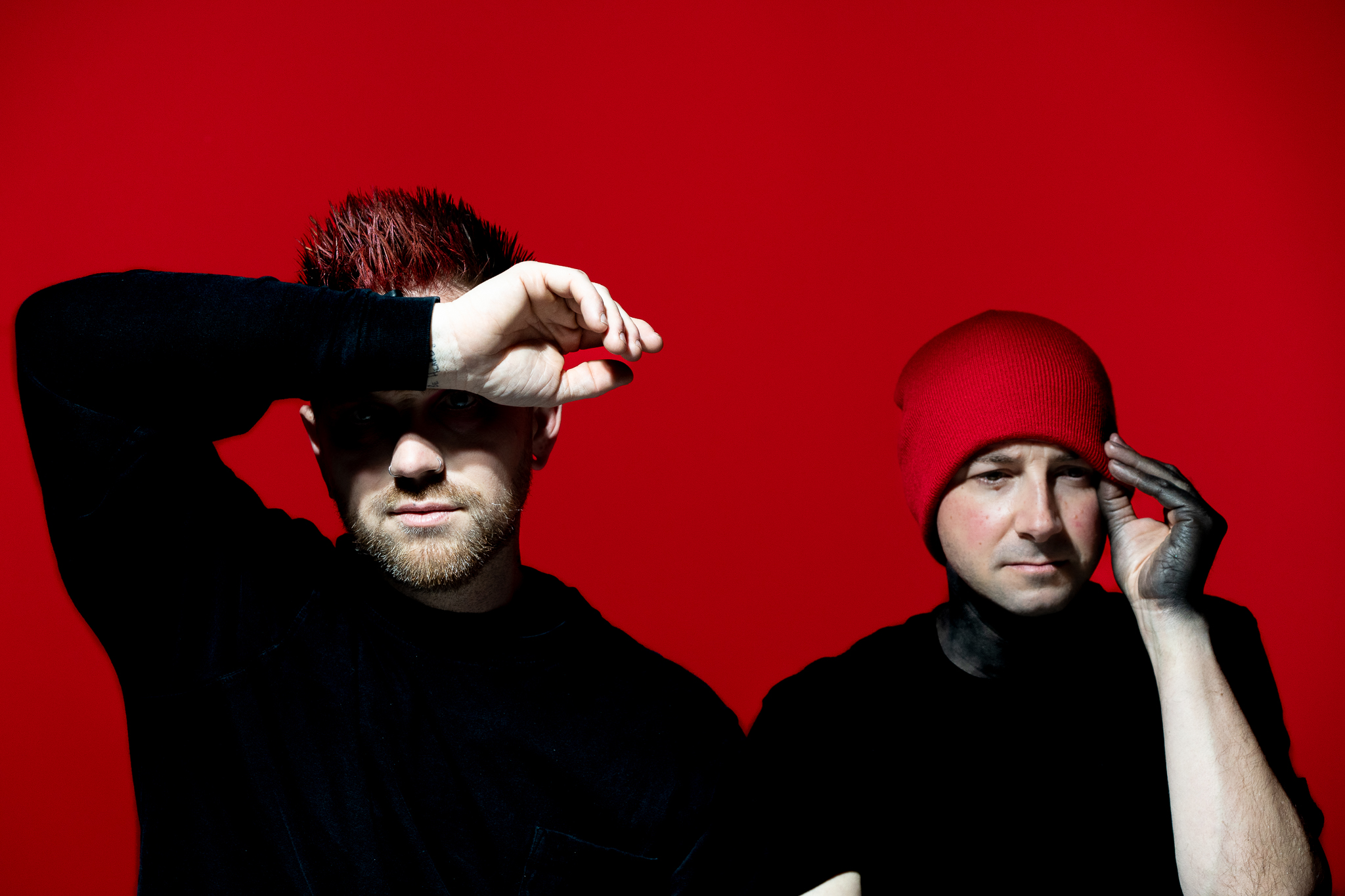 BLURRYFACE-RedBlack-Tight-7